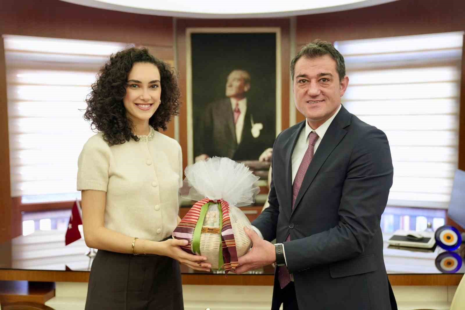 GİRESUN BELEDİYE BAŞKANI FUAT KÖSE’DEN MİSS WORLD 2026’DA YARIŞACAK HEMŞEHRİSİNE DESTEK ÇAĞRISI