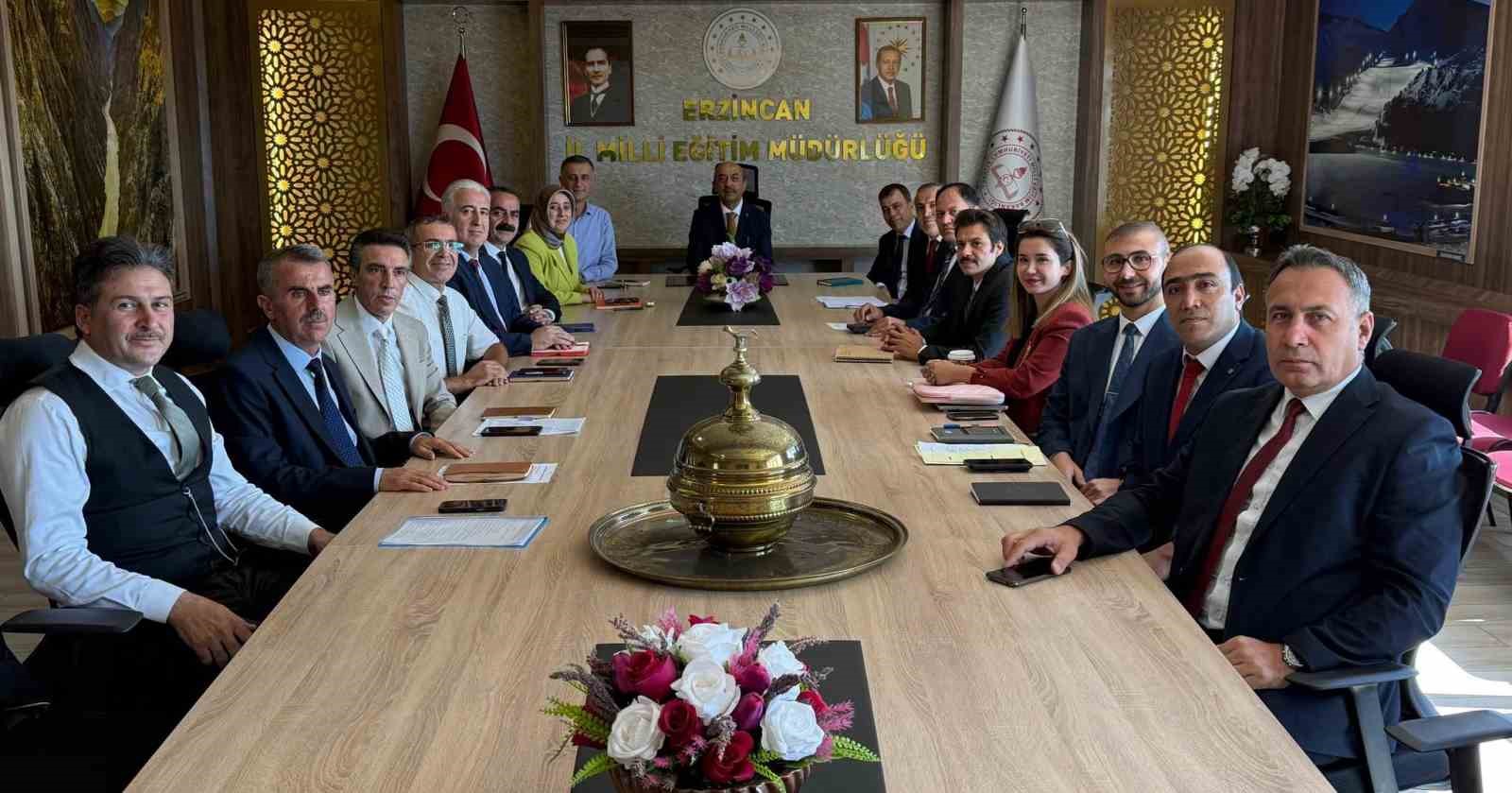 ERZİNCAN’DA İLÇE MİLLİ EĞİTİM MÜDÜRLERİ KURULU TOPLANTISI YAPILDI