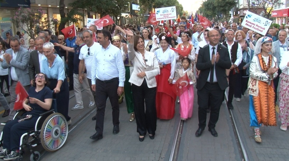 "ULUSLARARASI ESKİŞEHİR PORSUK FESTİVALİ" COŞKUYLA BAŞLADI