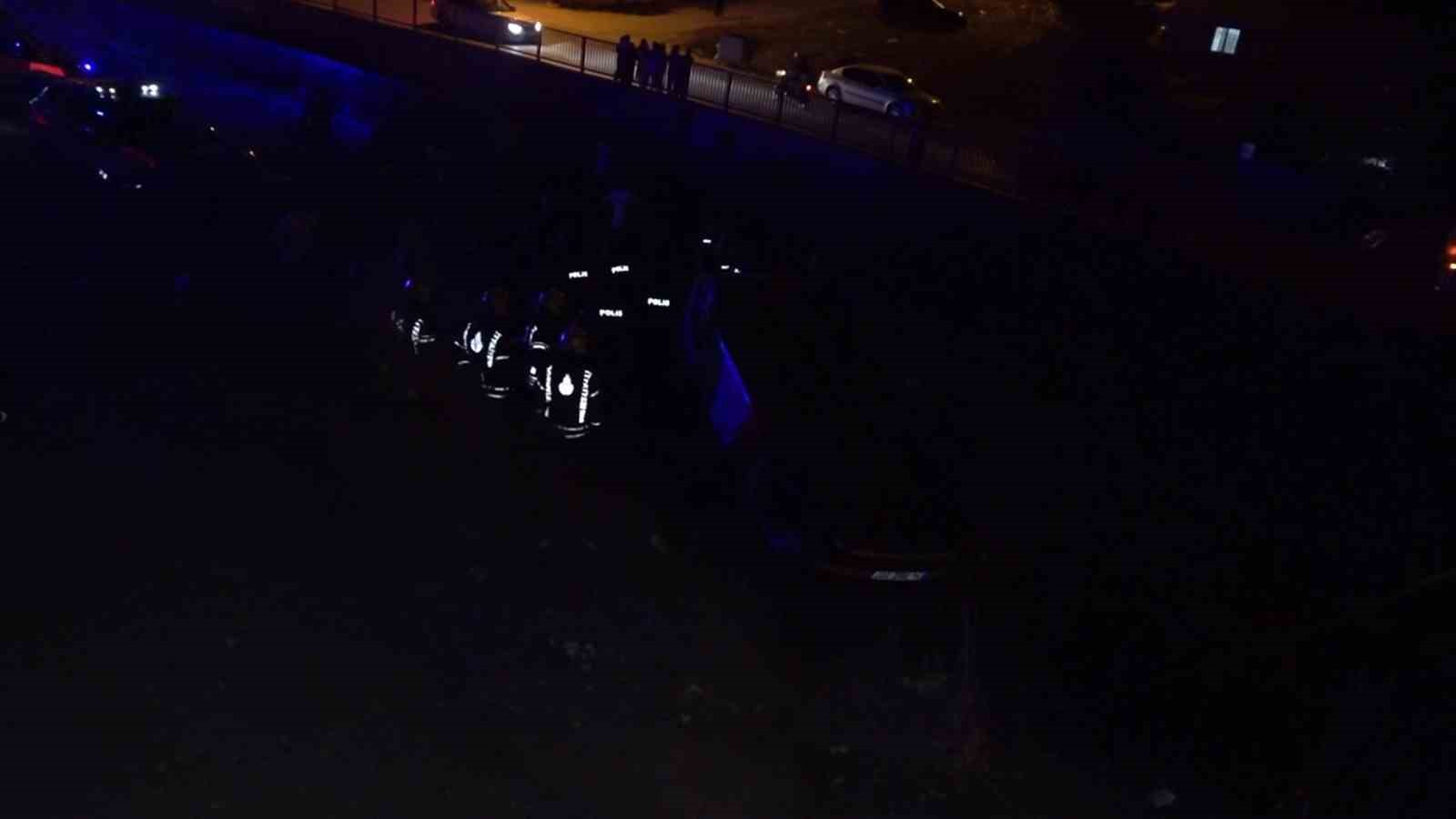 ÜMRANİYE’DE PARK HALİNDEKİ OTOMOBİL ALT YOLA YUVARLANDI: 1 KİŞİ HAYATINI KAYBETTİ
