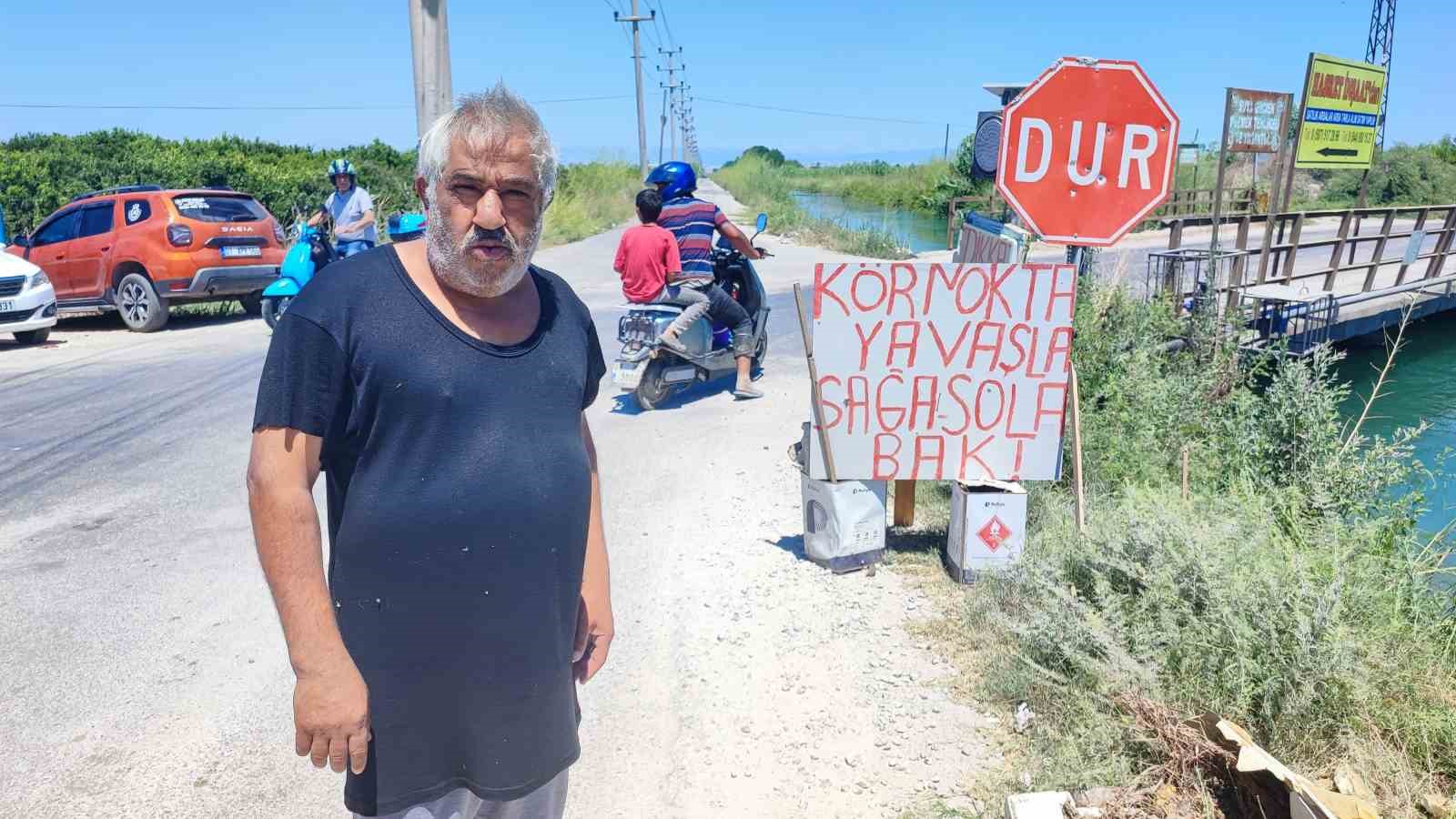 KAZALARIN ADRESİNDE VATANDAŞIN İLGİNÇ ÇÖZÜMÜ: KENDİ İMKANLARIYLA UYARI LEVHASI YAPTI