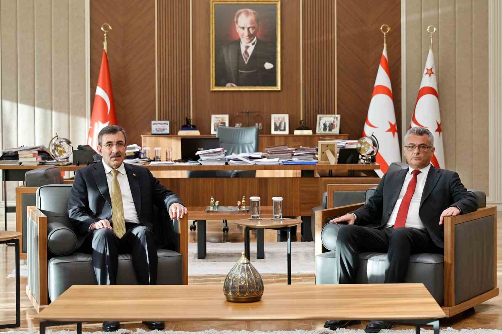 CUMHURBAŞKANI YARDIMCISI YILMAZ, KKTC CUMHURBAŞKANI ERHÜRMAN İLE GÖRÜŞTÜ
