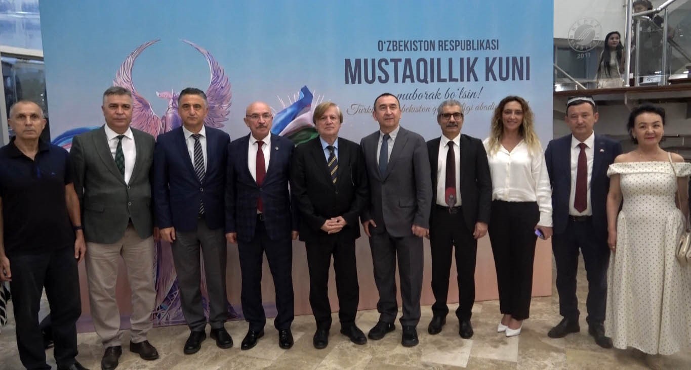 ÖZBEKİSTAN’IN BAĞIMSIZLIĞININ 35. YILI ANTALYA’DA KUTLANDI