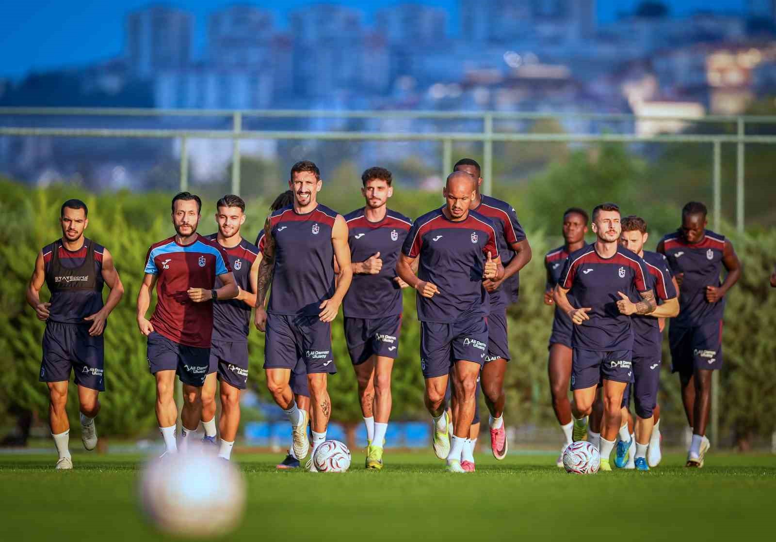 FRANCULİNO DJU, TRABZONSPOR’LA İLK ANTRENMANINA ÇIKTI