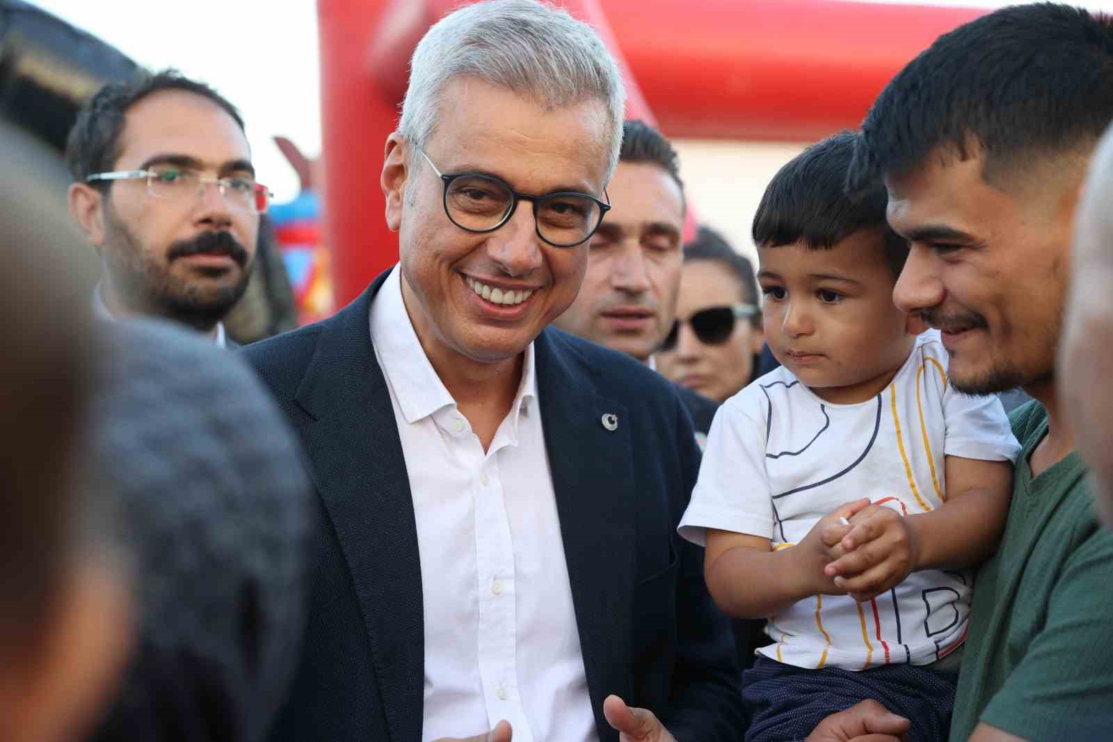 BAKAN MEMİŞOĞLU: "BUGÜN YAKLAŞIK 3 KİŞİDEN 1’İ MAALESEF SİGARA İÇİYOR"