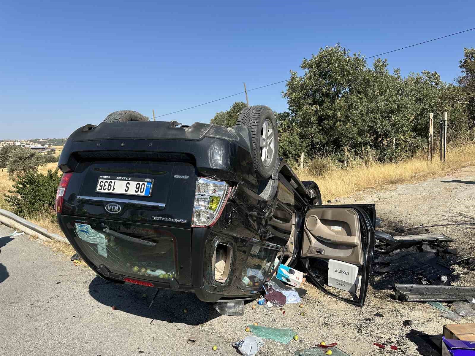 UŞAK’TA TAKLA ATAN OTOMOBİLİN SÜRÜCÜSÜ HAYATINI KAYBETTİ