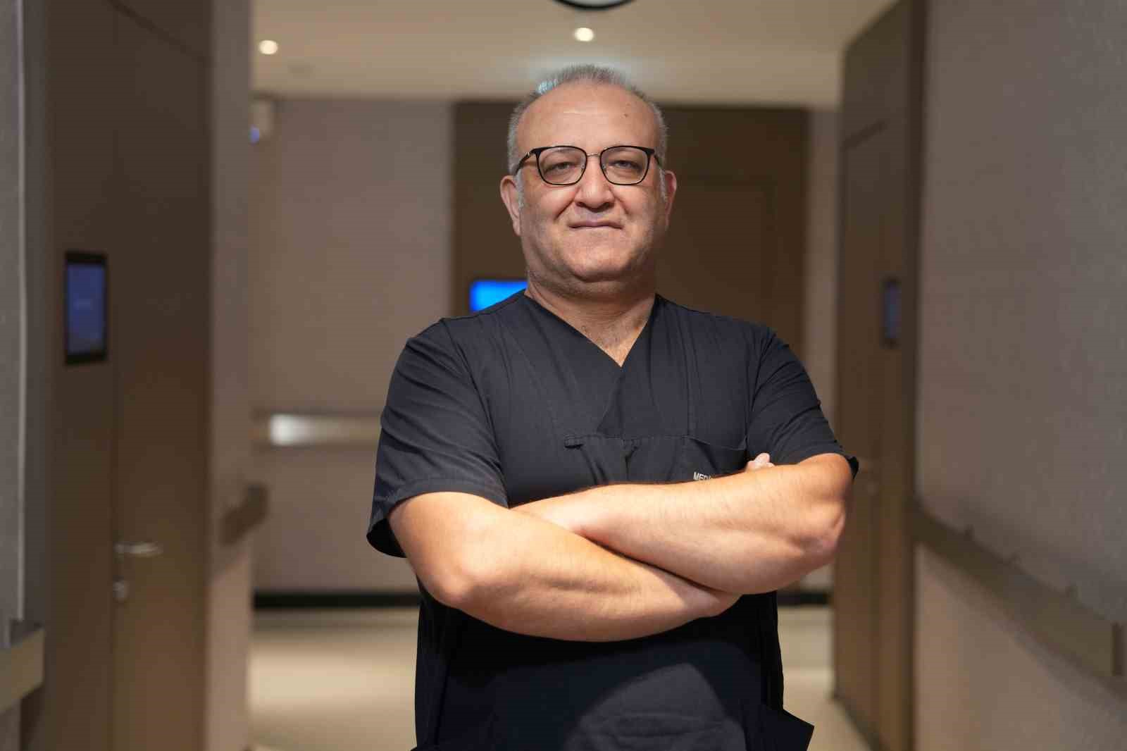 KUŞAK GİBİ SIRTA VURAN KARIN AĞRISINA DİKKAT: PANKREATİT OLABİLİR