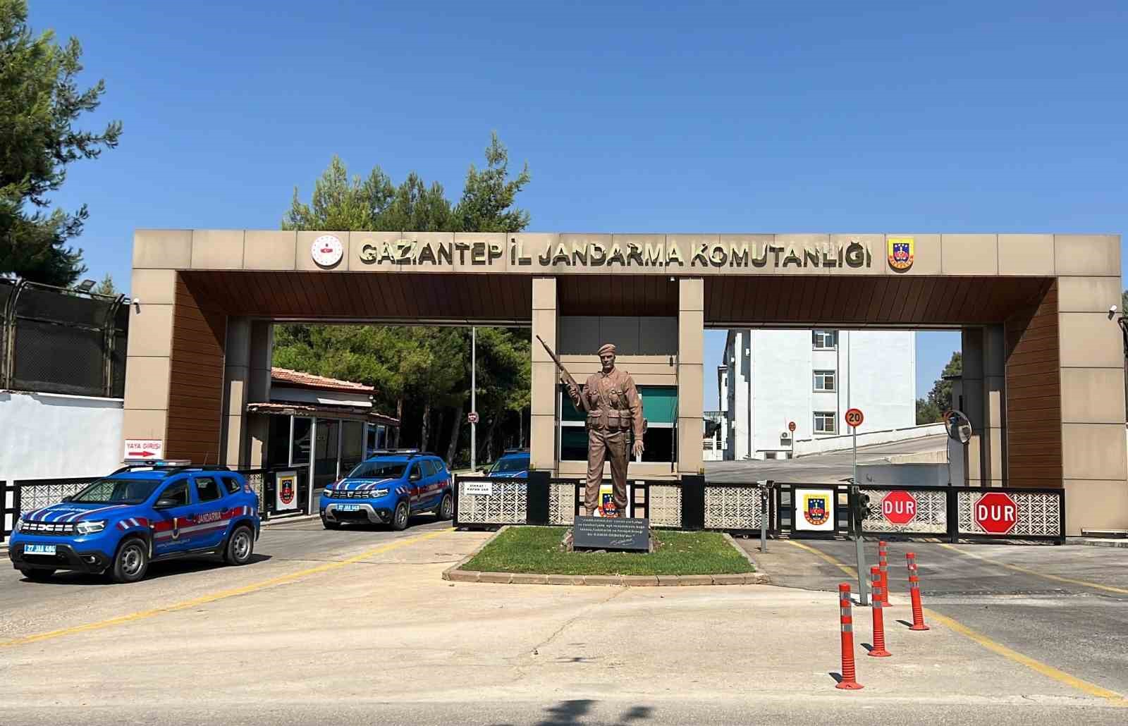 GAZİANTEP’TE HIRSIZLIK ŞÜPHELİSİ 17 ŞAHIS TUTUKLANDI
