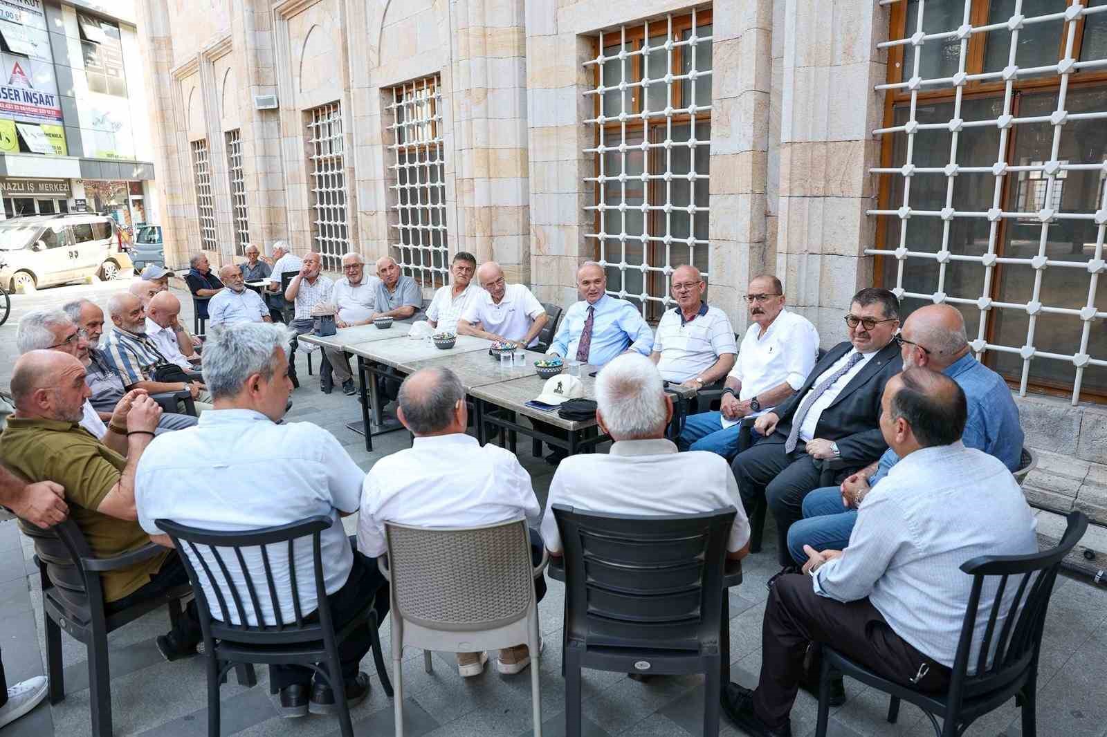 DÜZCE ŞEHİR MERKEZİNDE DÖNÜŞÜM SÜRÜYOR
