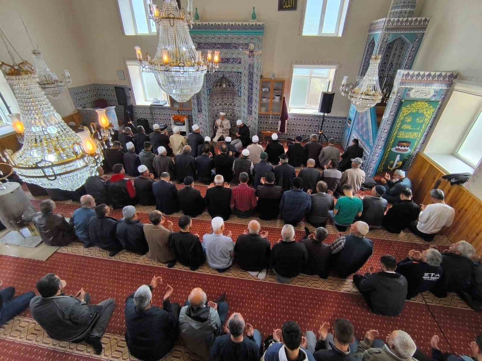 ÇELE GÖLCÜK’TE GELENEKSEL HACET VE MEVLİD PROGRAMI DÜZENLENDİ