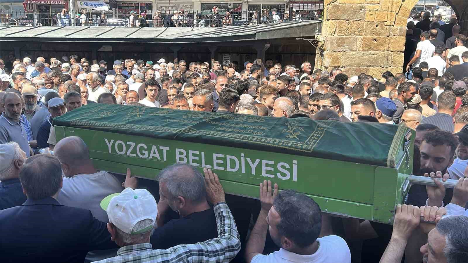 MOTOSİKLET SÜRÜCÜSÜ KAZADA HAYATINI KAYBETTİ