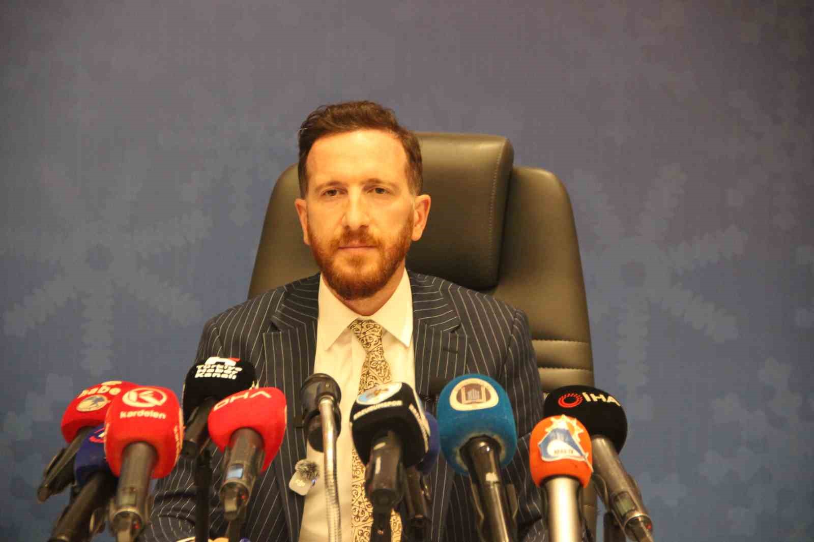AHMET DAL: "KİM ERZURUMSPOR’U YÖNETMEK İSTİYORSA GELSİN"