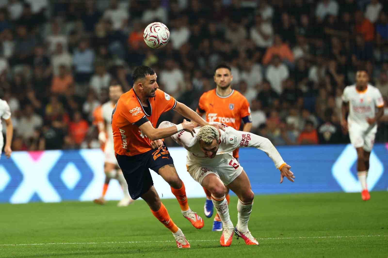 BAŞAKŞEHİR, SAHASINDA GALATASARAY’A KARŞI GALİBİYET HASRETİ 9 MAÇA ÇIKTI