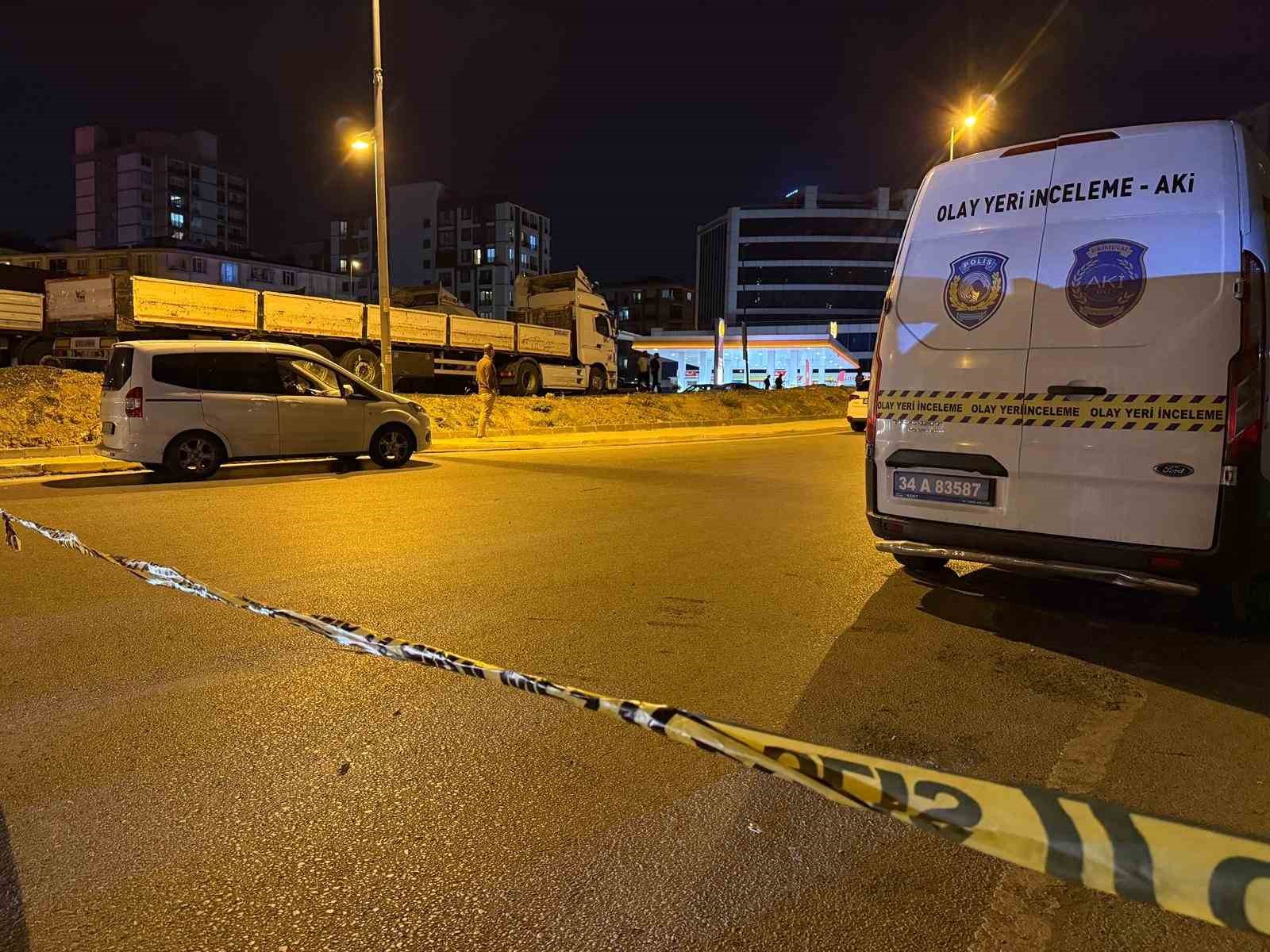 UYGULAMA ÜZERİNDEN ÇAĞRILAN TAKSİCİ, ÖNCE TRAFİK POLİSİNİ SONRA KENDİNİ VURDU
