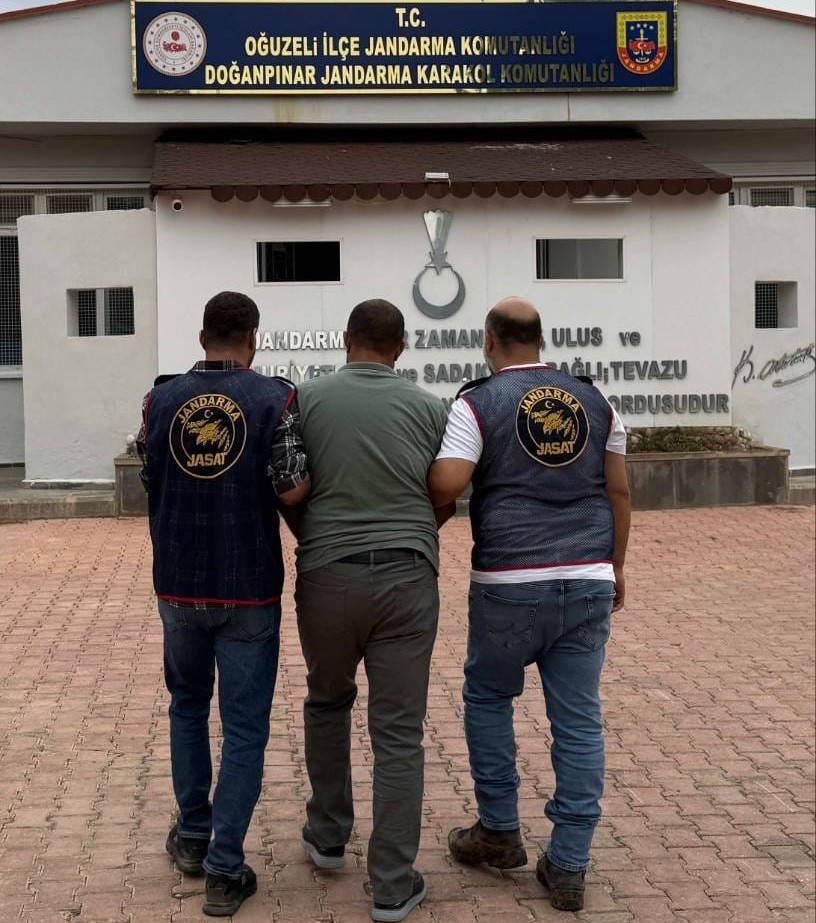 KESİNLEŞMİŞ 27 YIL CEZAYLA ARANAN ŞAHIS YAKALANDI
