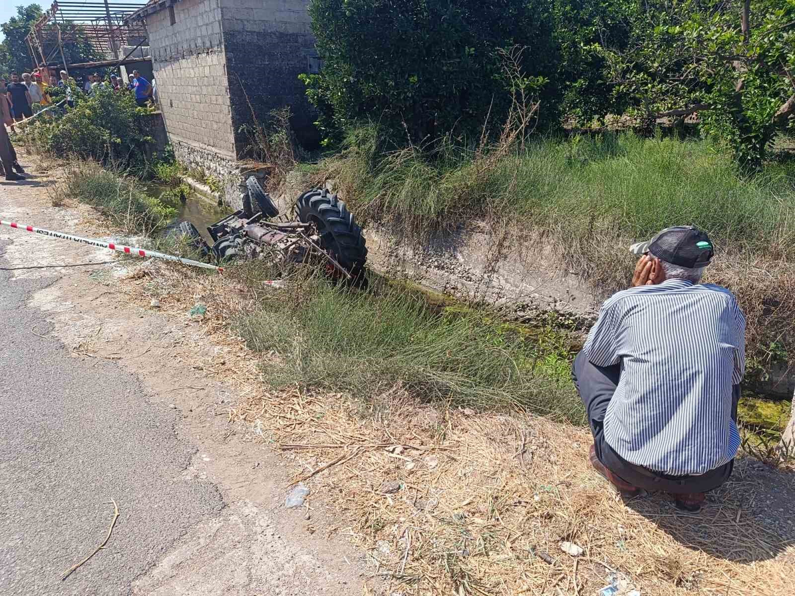 ANTALYA’DA SU KANALINA DÜŞEN TRAKTÖRÜN SÜRÜCÜSÜ HAYATINI KAYBETTİ