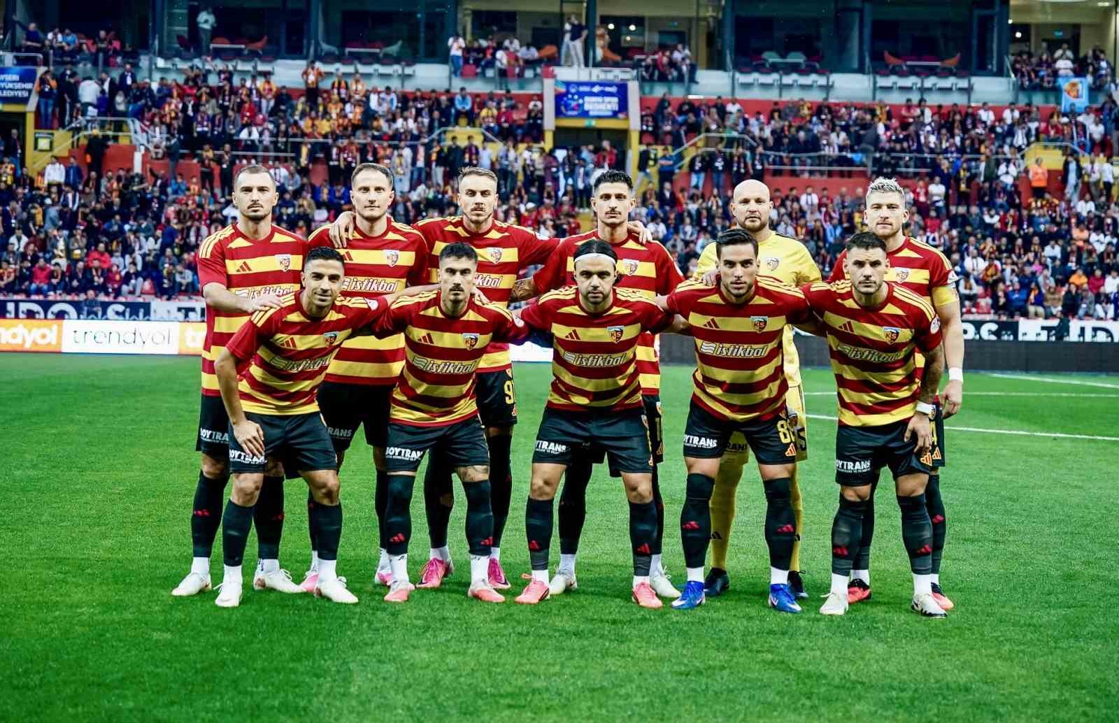 KAYSERİSPOR TRANSFER DÖNEMİNDE 18 FUTBOLCU İLE ANLAŞTI