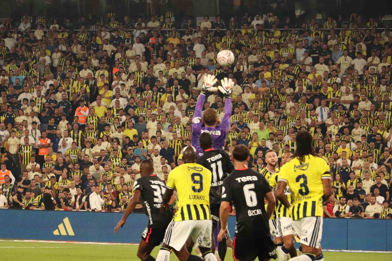FENERBAHÇE 4. HAFTADA 2. YENİLGİSİNİ ALDI