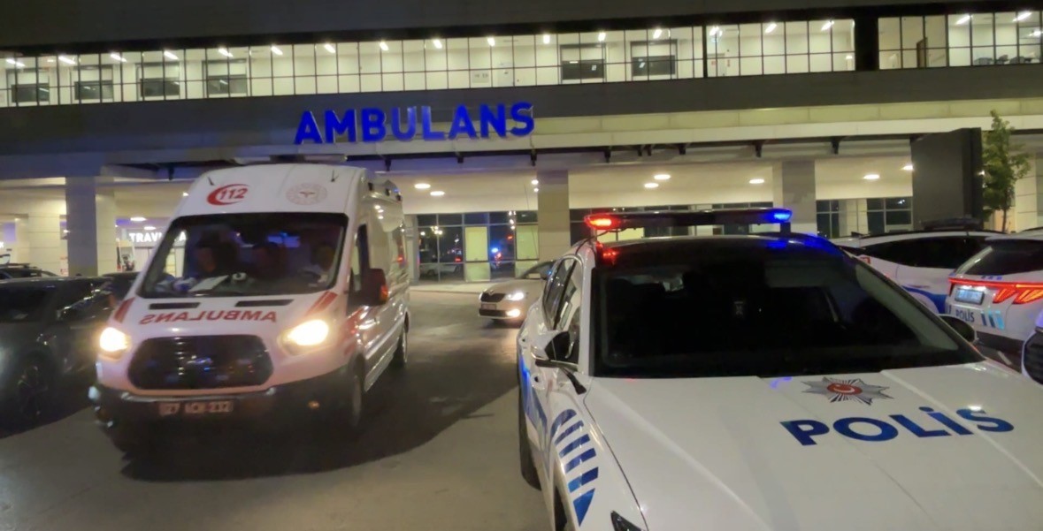 GAZİANTEP’TE HUSUMETLİ İKİ GRUP ARASINDA SİLAHLI KAVGA: 2 ÖLÜ, 3 YARALI