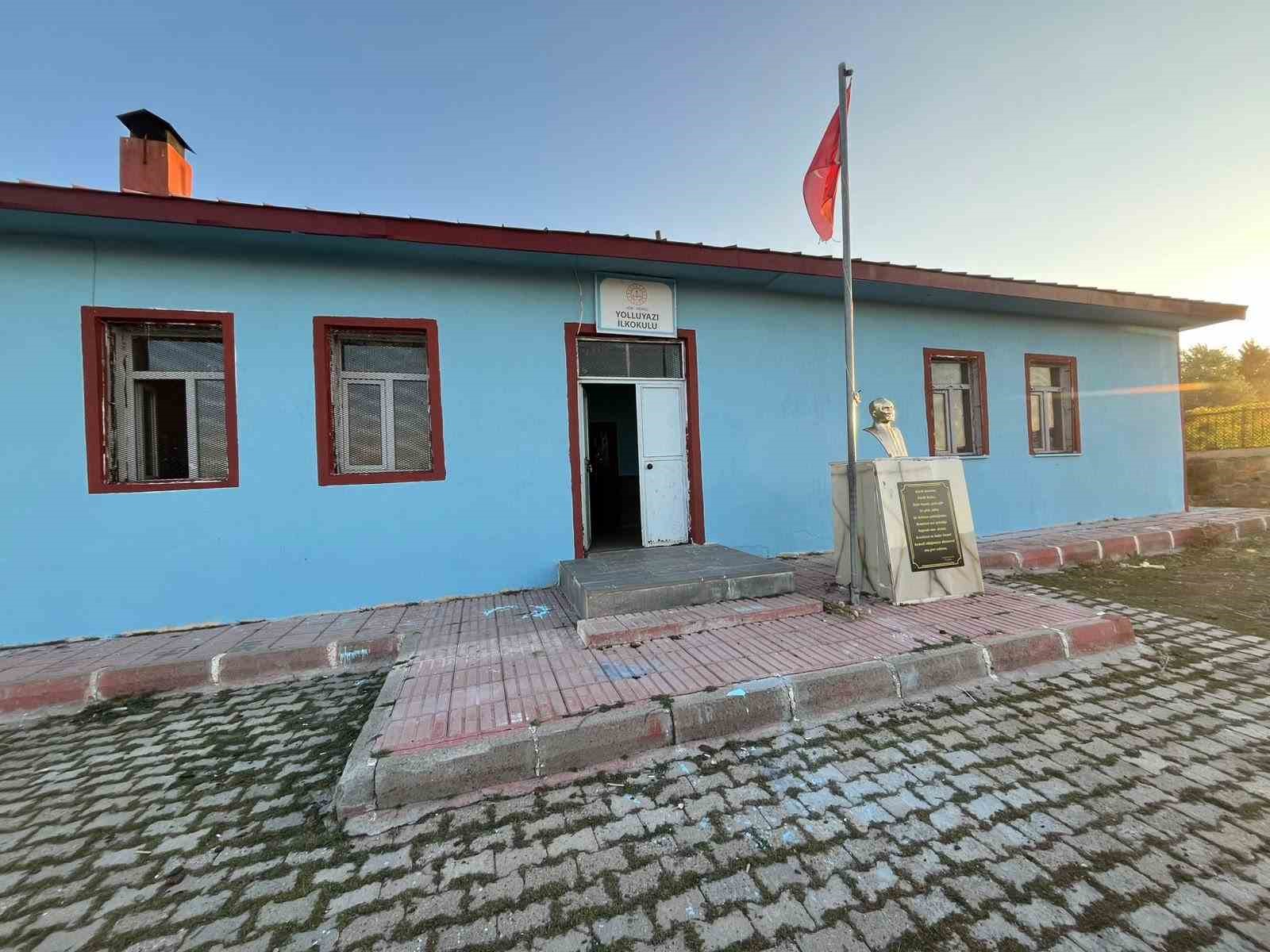 AĞRI’DA OKULLAR YENİ DÖNEME PIRIL PIRIL HAZIRLANDI
