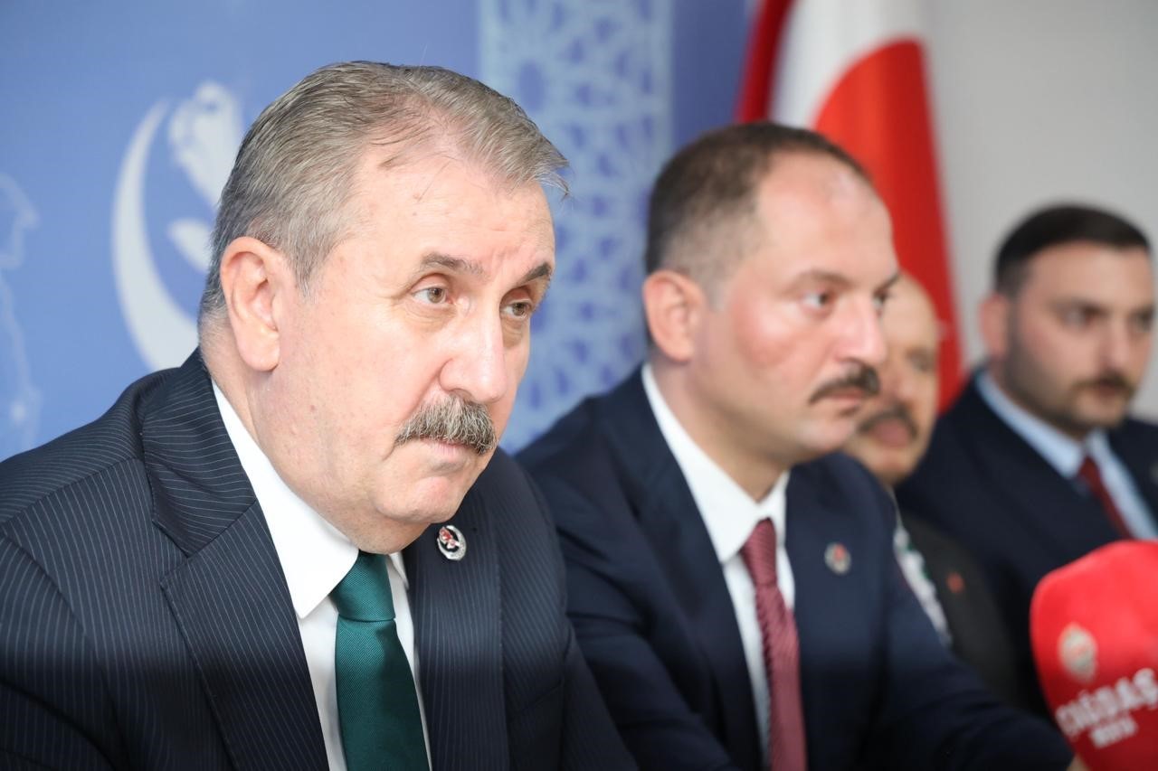 BBP GENEL BAŞKANI DESTİCİ: "DIŞARIDAN İÇERİDEN BİZİM KARDEŞLİĞİMİZİ DE BİRLİĞİMİZİ DE BOZAMAYACAKLAR"