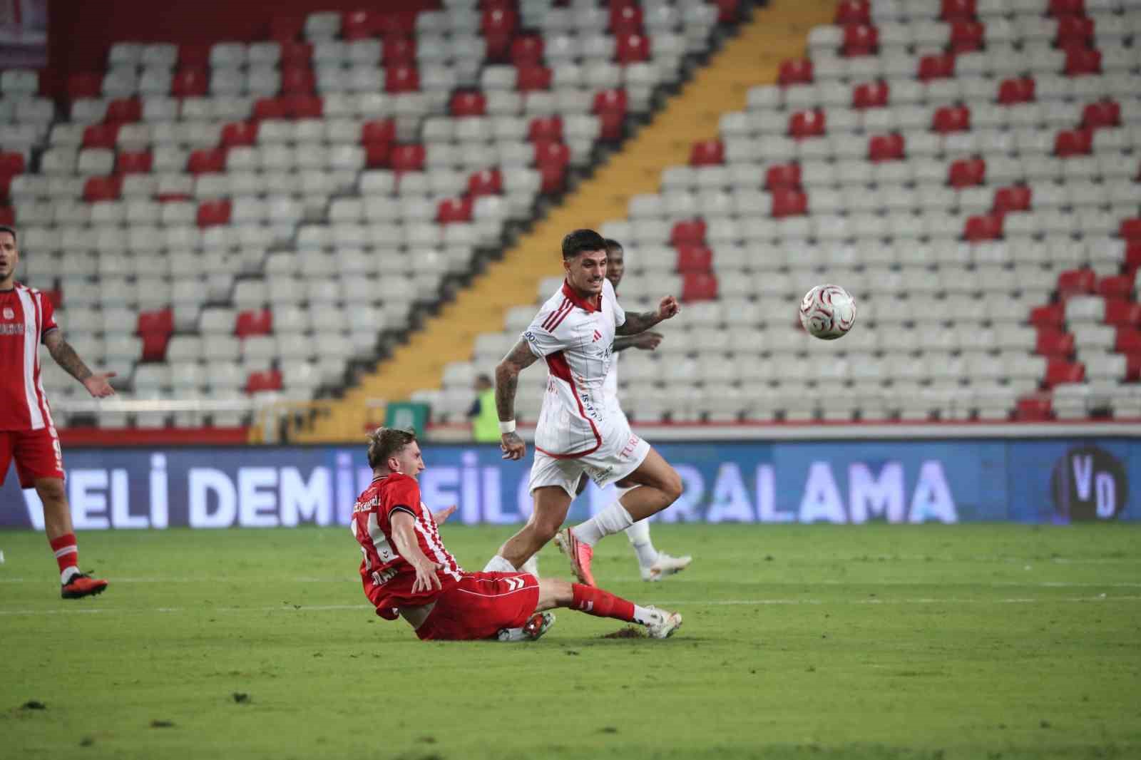 TRENDYOL 1. LİG: ANTALYASPOR: 1 - SİVASSPOR: 2