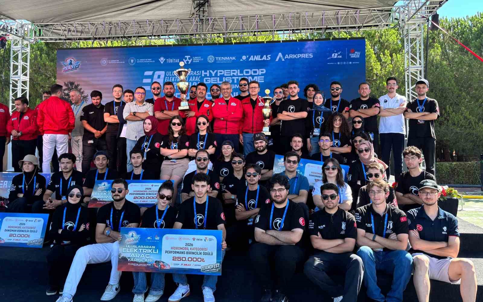 SUBÜ, ELEKTRİKLİ ARAÇ YARIŞMALARINDA İLK İKİ SIRANIN SAHİBİ OLDU