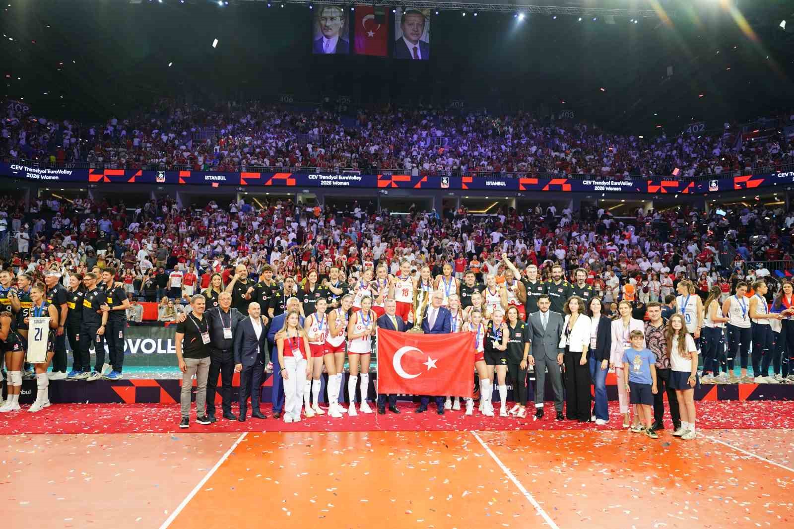 CEV AVRUPA ŞAMPİYONASI’NDA ŞAMPİYON TÜRKİYE