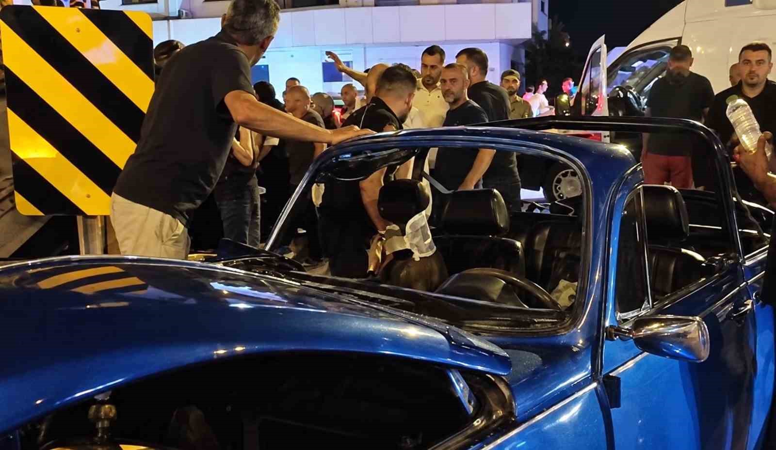 DÜZCE’DE OTOMOBİL İLE HAFİF TİCARİ ARAÇ ÇARPIŞTI: 3 YARALI