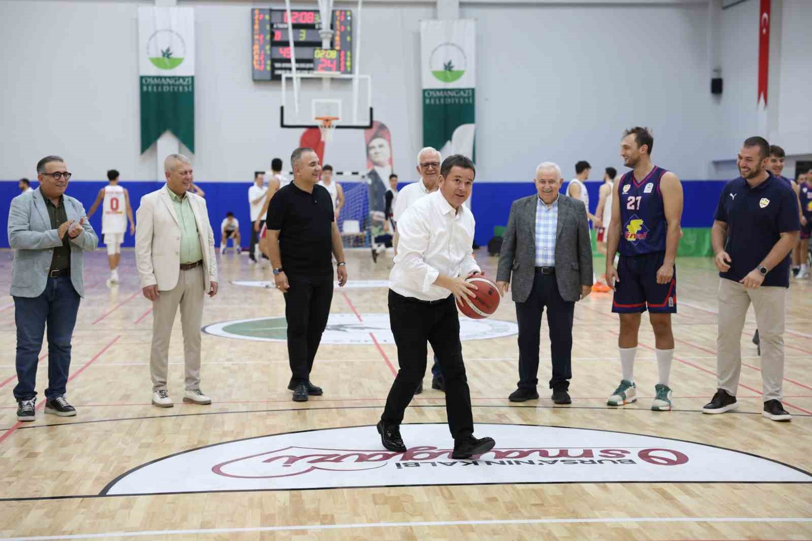 BAŞKAN ERKAN AYDIN’DAN BASKETBOLA TAM DESTEK