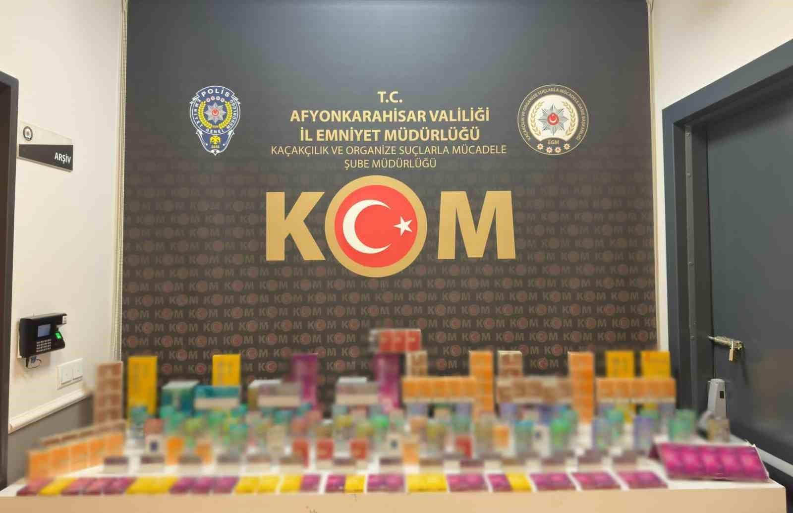 POLİS GÜMRÜK KAÇAĞI SİGARA ELE GEÇİRDİ