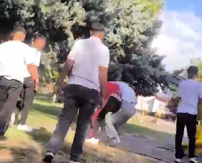 MALATYA’DA AKRAN ŞİDDETİ VE DEHŞET DAKİKALARI KAMERADA
