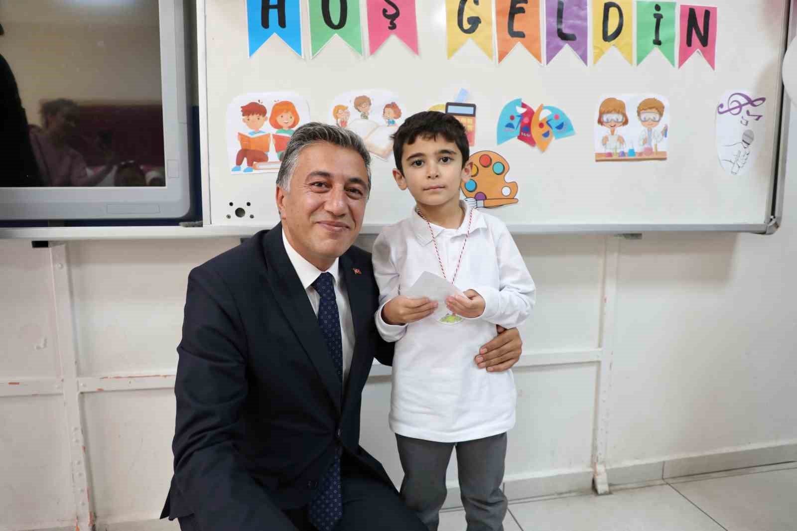 AĞRI’DA ÖĞRENCİLERİN OKUL HEYECANI UYUM HAFTASIYLA BAŞLADI