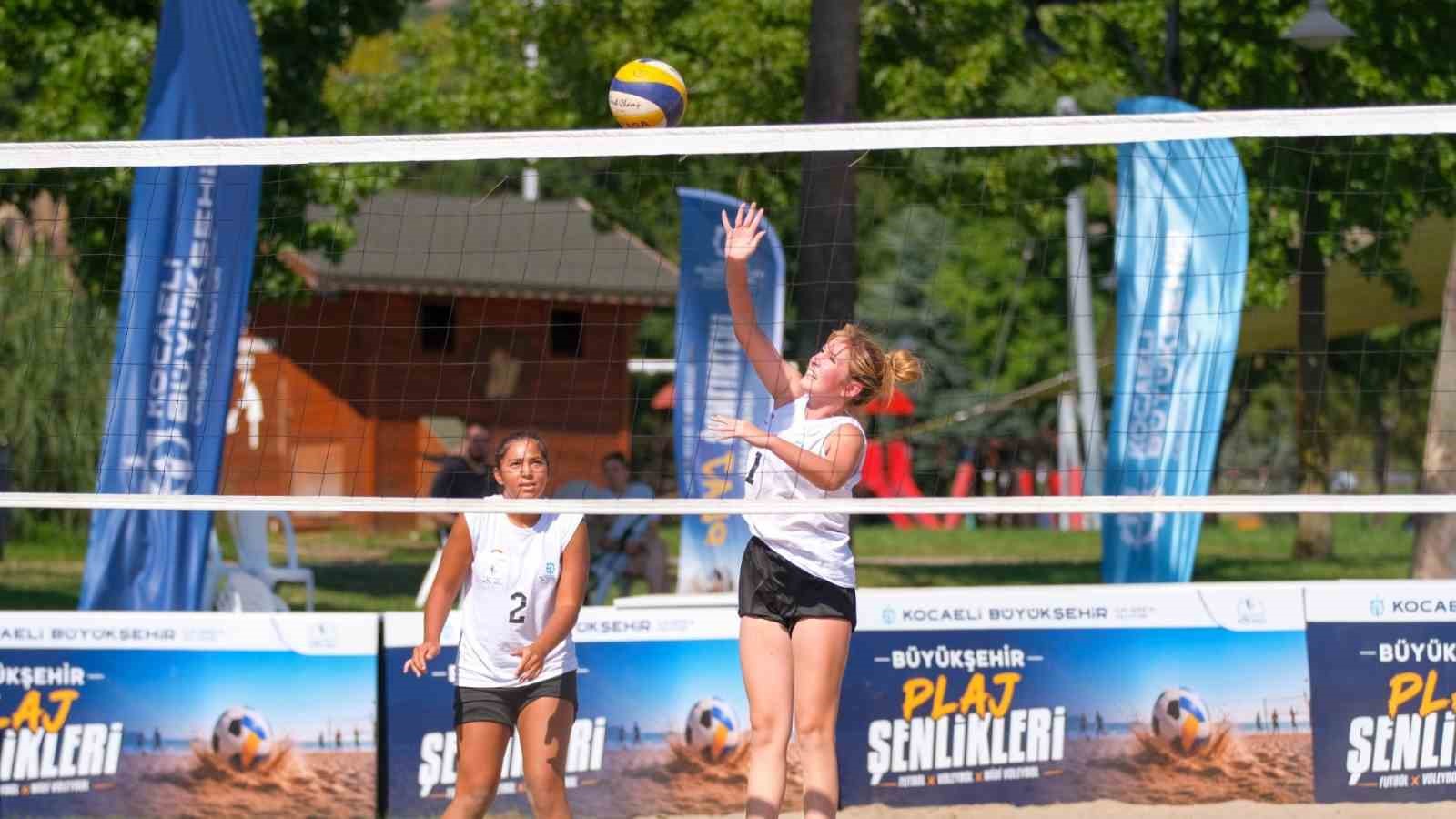 PLAJ ŞENLİKLERİ’NDE 539 SPORCU KIYASIYA YARIŞTI