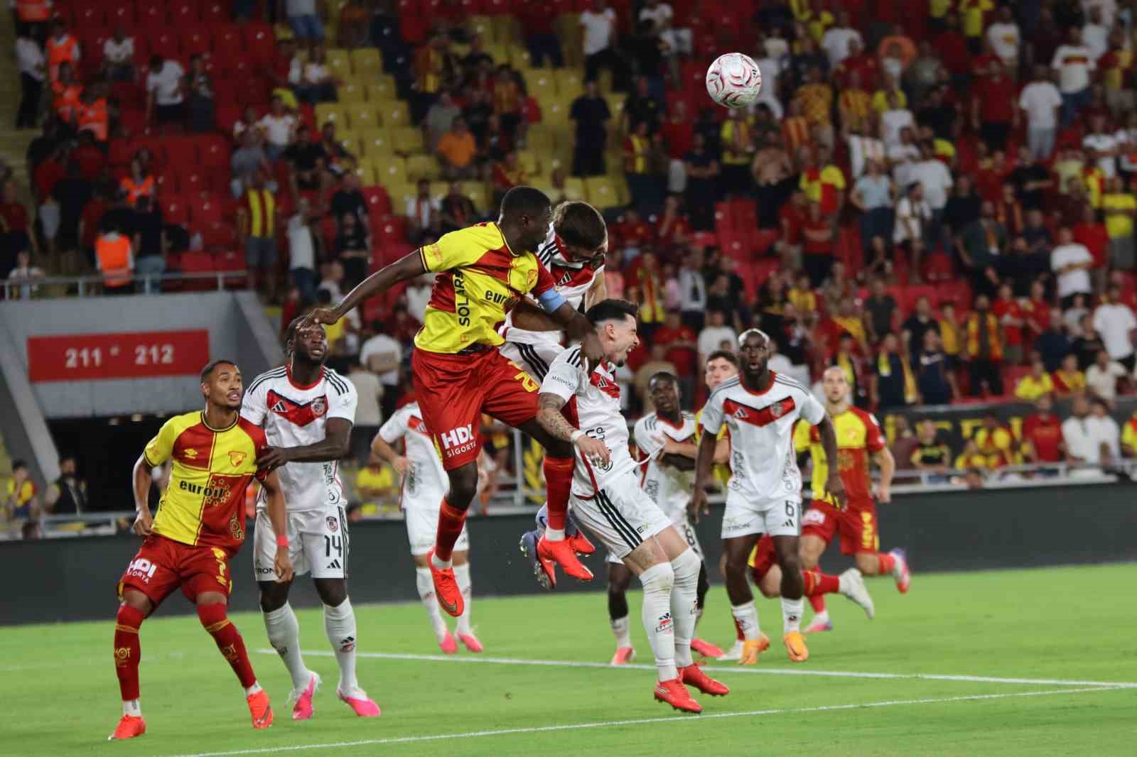 TRENDYOL SÜPER LİG: GÖZTEPE: 0 - GAZİANTEP FK: 4 (İLK YARI)