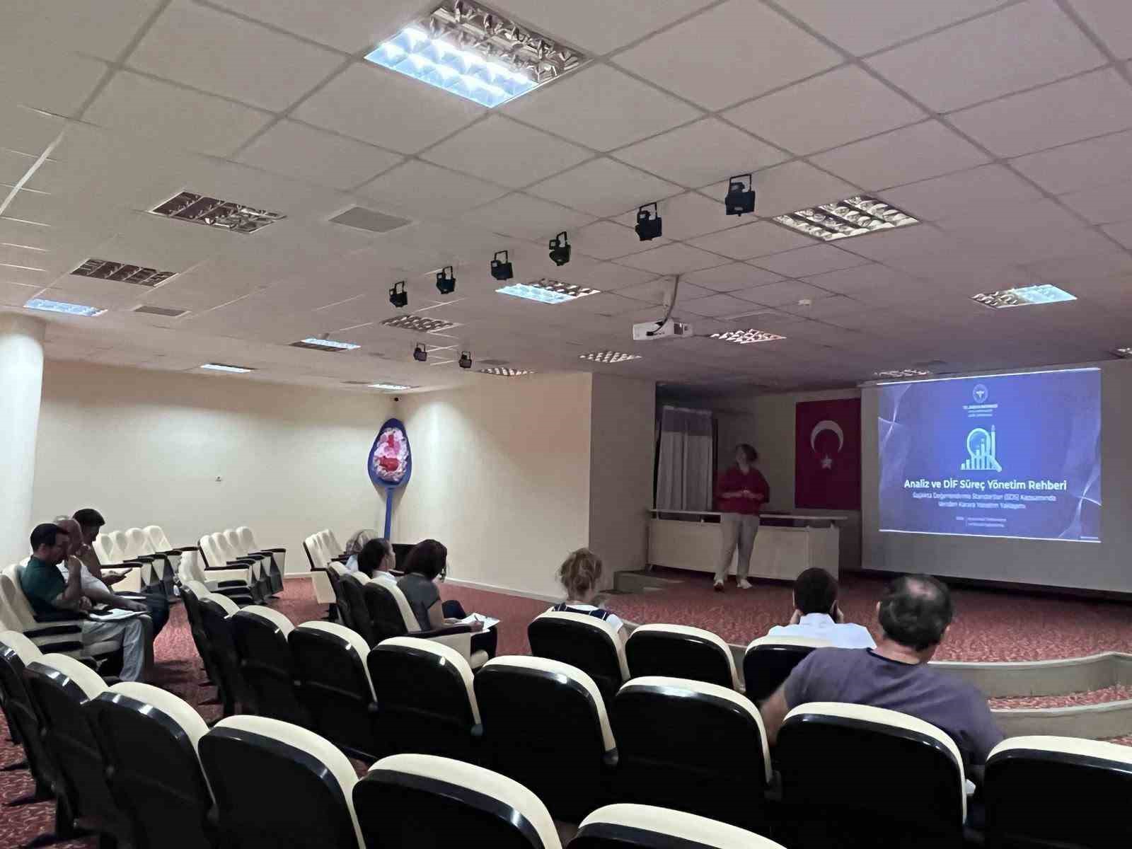 BANDIRMA EĞİTİM VE ARAŞTIRMA HASTANESİ’NDE KALİTE SÜREÇLERİ DEĞERLENDİRİLDİ