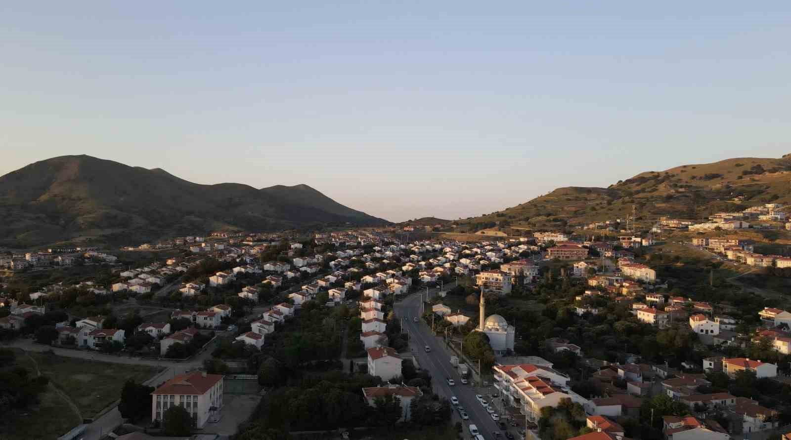 GÖKÇEADA GÜZELLİKLERİYLE ZİYARETÇİLERİNİ BÜYÜLÜYOR