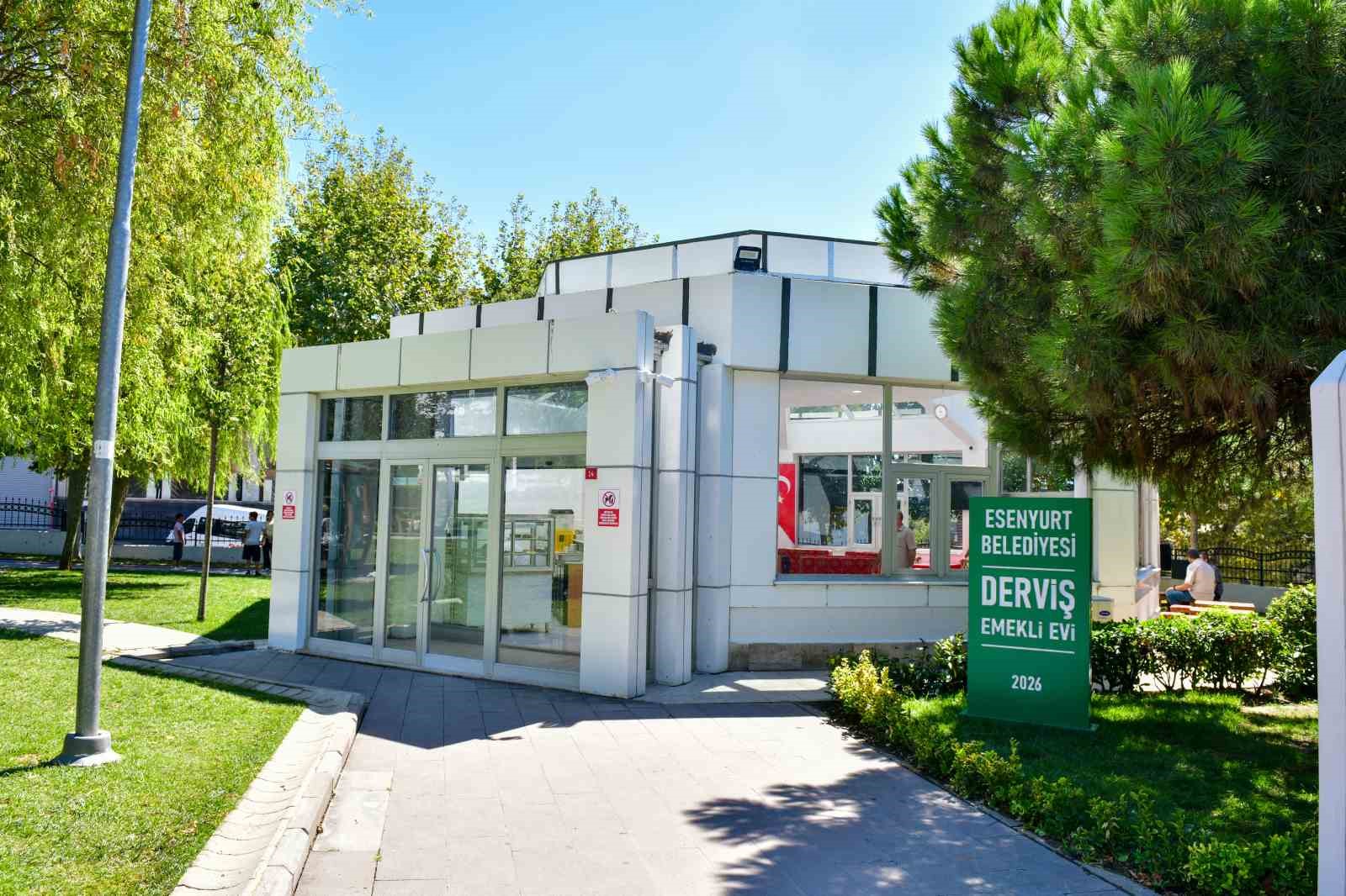 ESENYURTLULARIN YENİ GÖZDESİ: DERVİŞ EMEKLİ EVİ