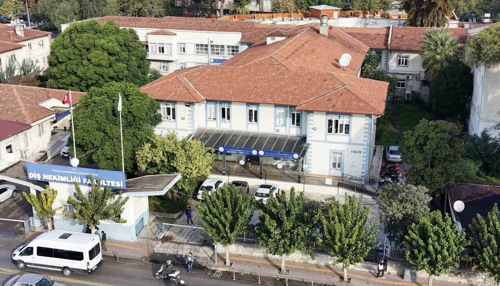 ADÜ DİŞ HEKİMLİĞİ FAKÜLTESİ 2025 YILINDA 103 LİSANS, 16 UZMANLIK ÖĞRENCİSİNİ MEZUN ETTİ