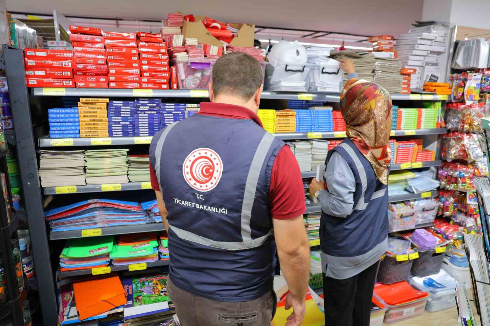 KAHRAMANMARAŞ’TA KIRTASİYELERDE FİYAT ETİKETİ DENETİMİ: 21 FİRMAYA 158 BİN LİRA CEZA