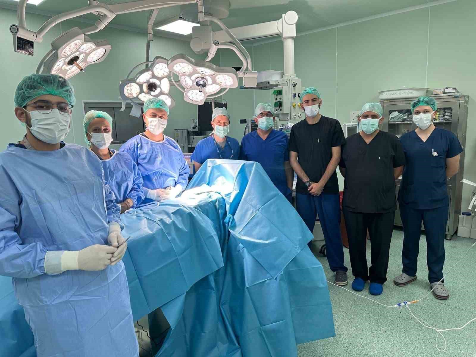SAKARYA’DA BÖLGESEL ANESTEZİYLE İLK KANSER CERRAHİSİ BAŞARIYLA SONUÇLANDI