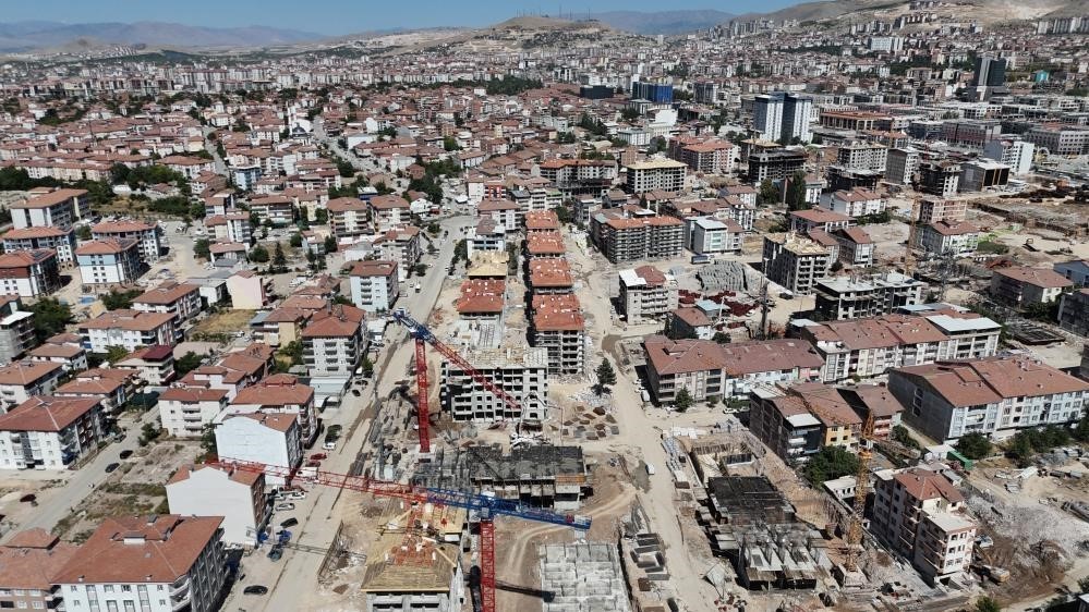 MALATYA’DA DEPREM DAVASINDA "SAĞLAM" RAPORU ÇELİŞKİSİ