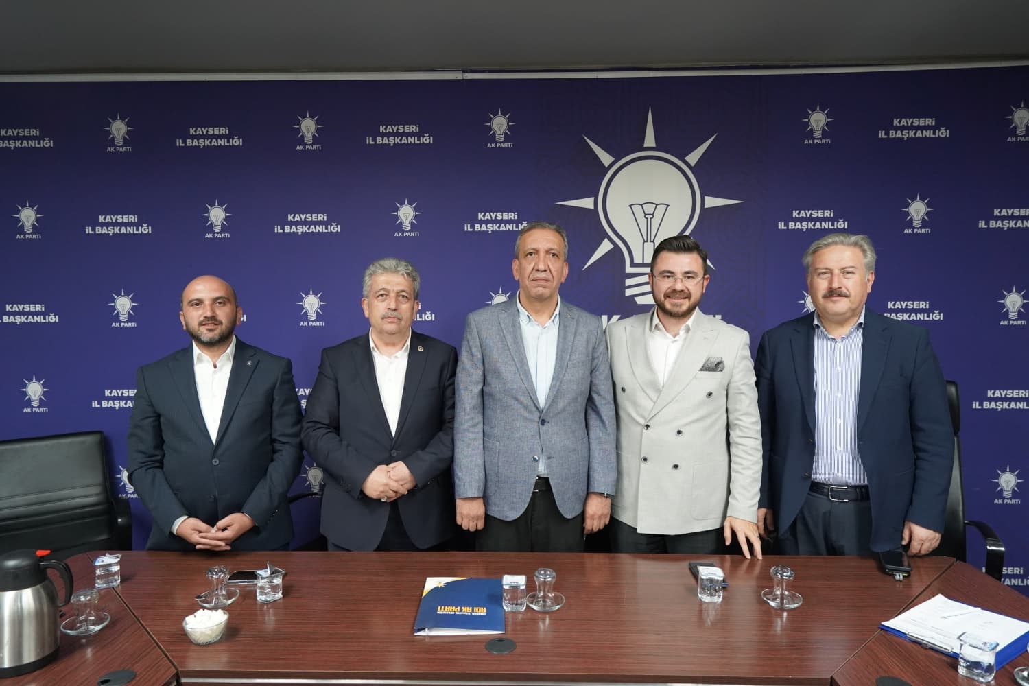 CHP’Lİ MECLİS ÜYESİ AĞCA, AK PARTİ’YE KATILDI