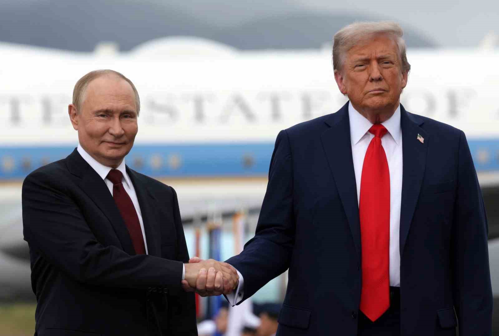 PUTİN VE TRUMP TELEFONDA GÖRÜŞTÜ