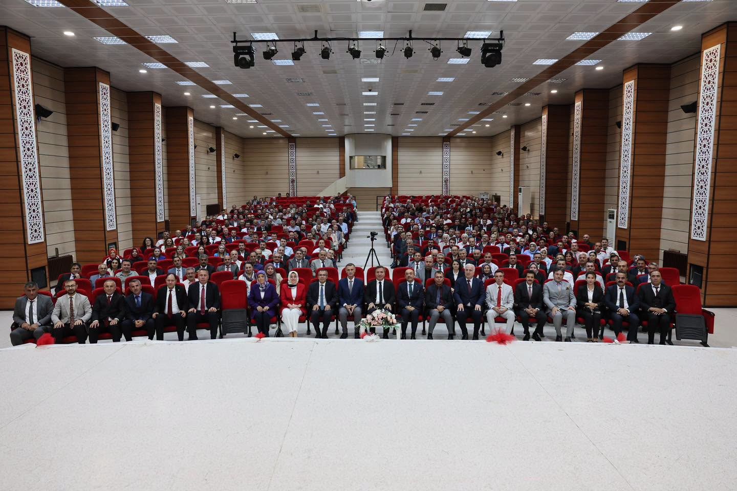 ERZİNCAN’DA EĞİTİM YÖNETİCİLERİ YENİ EĞİTİM YILI ÖNCESİ BİR ARAYA GELDİ