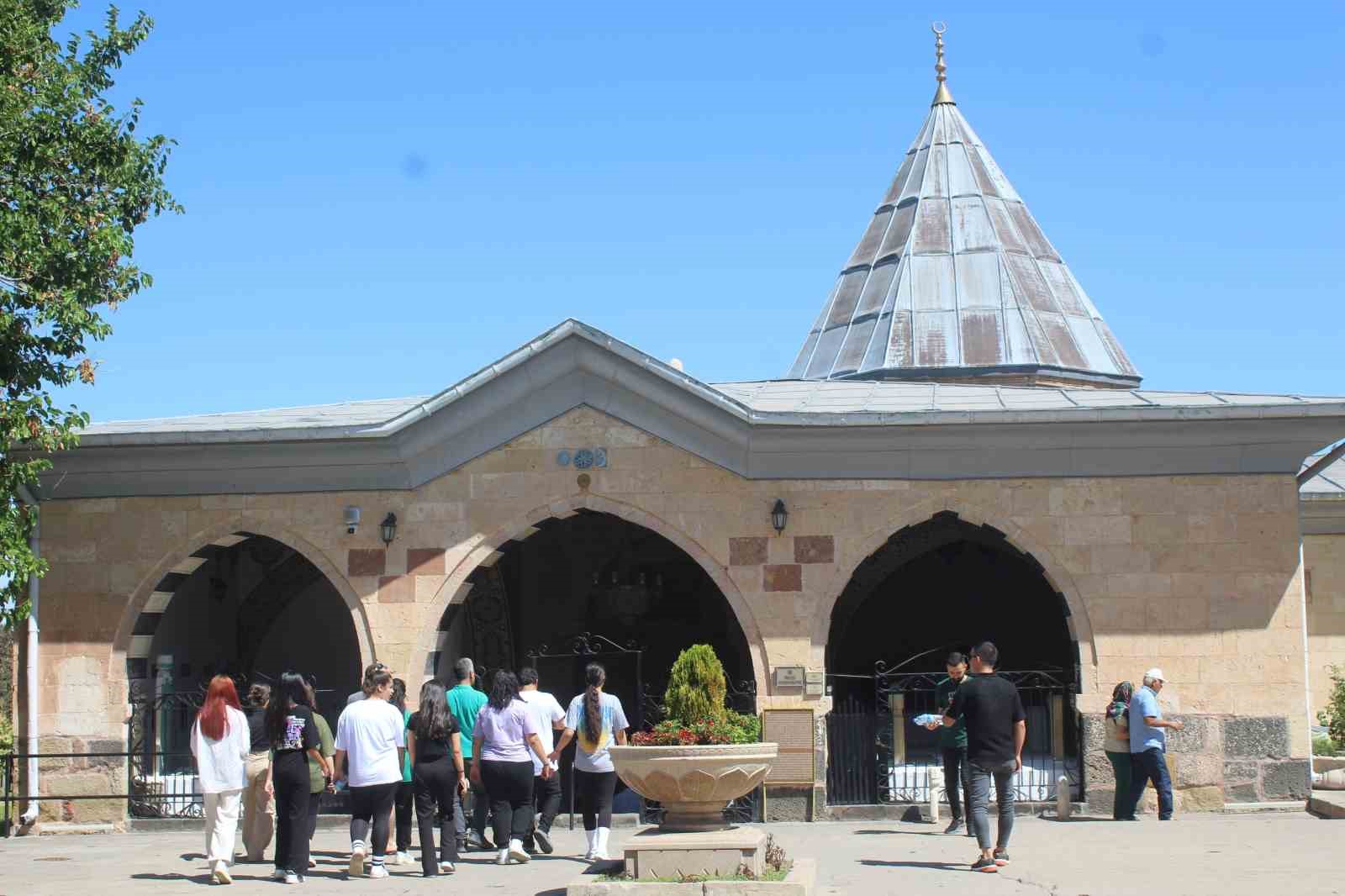HACI BEKTAŞ VELİ MÜZESİ’Nİ 8 AYDA 385 BİN KİŞİ ZİYARET ETTİ