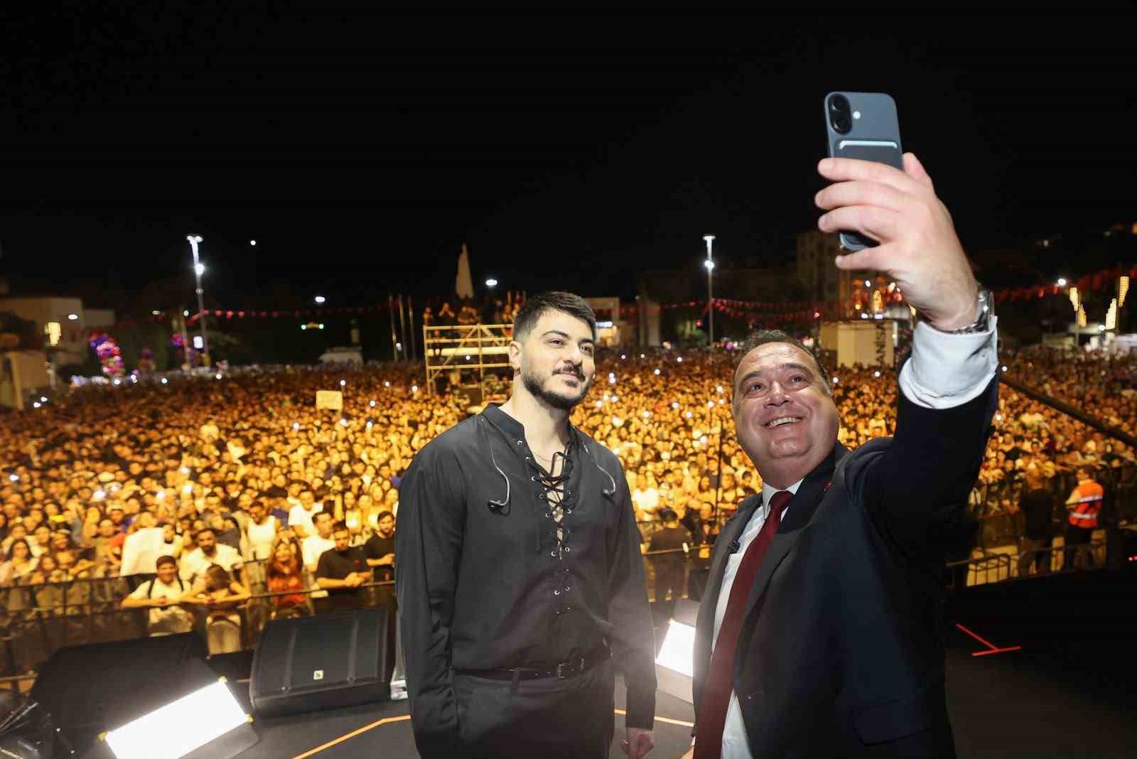 MANİSA’NIN KURTULUŞUNUN 104. YILI SEMİCENK KONSERİYLE KUTLANDI
