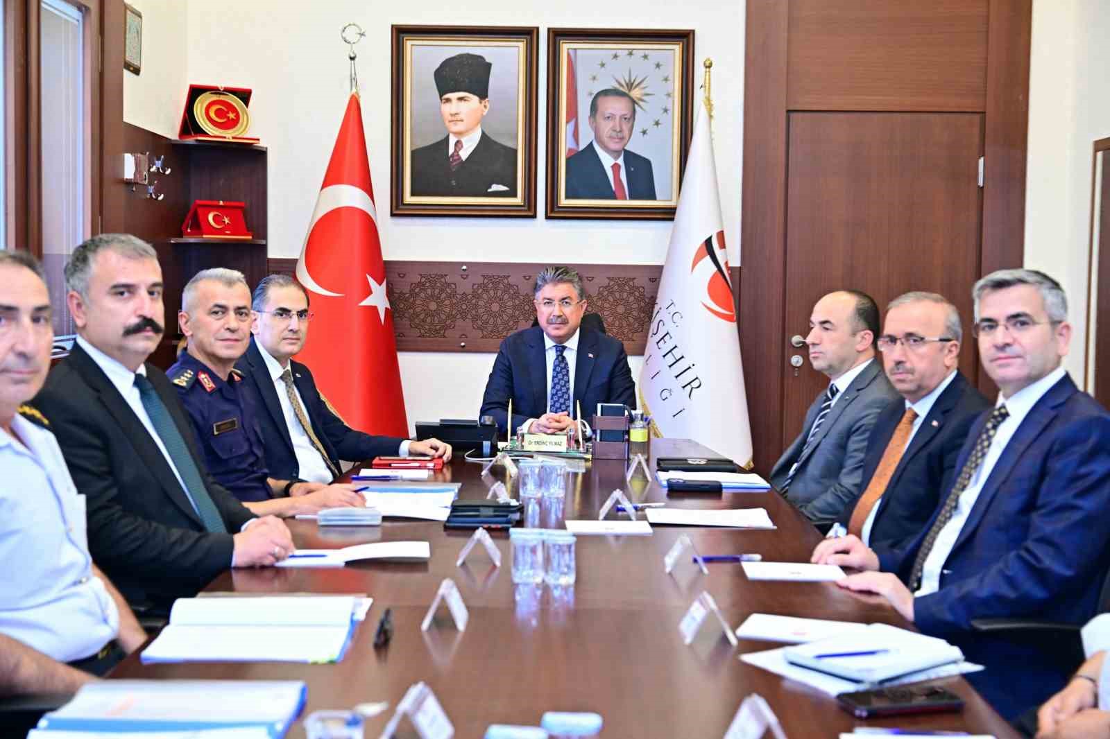 ESKİŞEHİR’DE ’EĞİTİM VE ÖĞRETİM YILI OKUL GÜVENLİĞİ VE İL YÜRÜTME KURULU TOPLANTISI’ YAPILDI