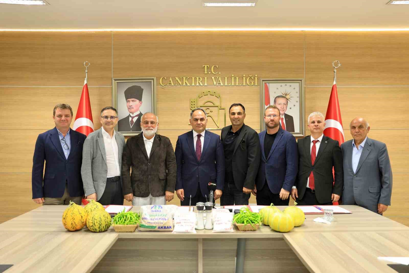 ÇANKIRI’DA İMZALANAN PROTOKOL ÇİFTÇİNİN YÜZÜNÜ GÜLDÜRECEK