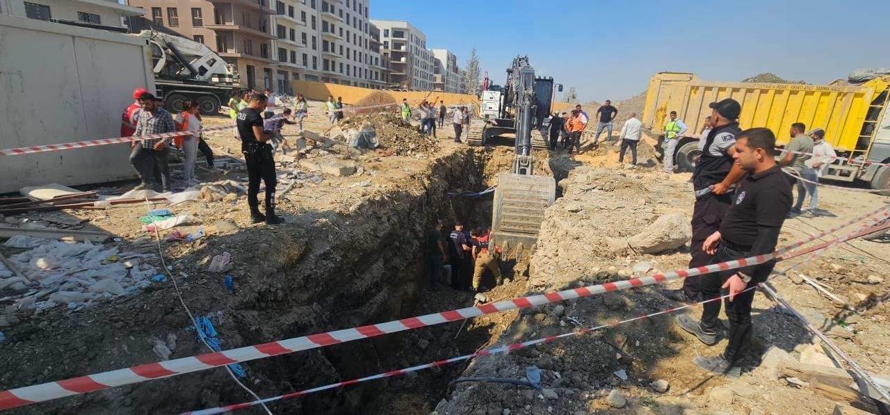 ALTYAPI ÇALIŞMALARI ESNASINDA GÖÇÜK ALTINDA KALAN 2 İŞÇİ YARALANDI